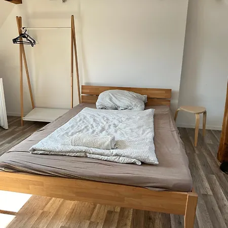 Ganzes Monteurhaus Mit 4 Schlafzimmern Fuer Bis Zu 8 Gaeste بيت للعطل دوسبرغ