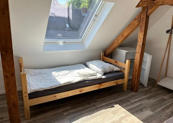 Ganzes Monteurhaus Mit 4 Schlafzimmern Fuer Bis Zu 8 Gaeste Holiday home Duisburg