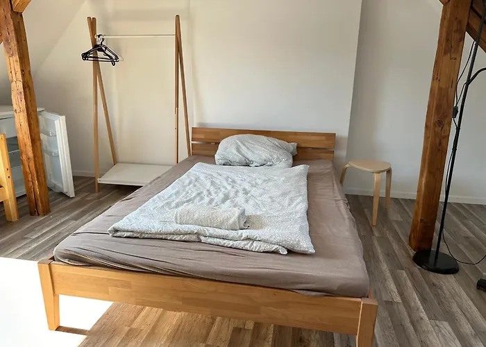 Ganzes Monteurhaus Mit 4 Schlafzimmern Fuer Bis Zu 8 Gaeste Holiday home Duisburg