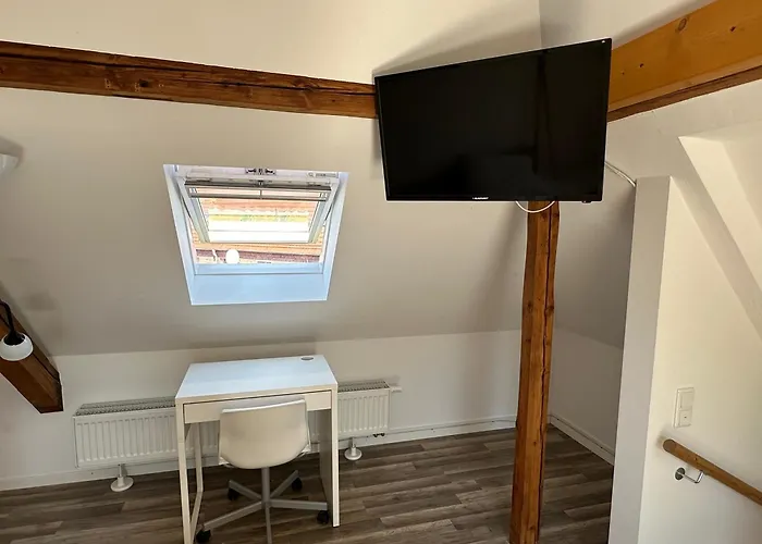 Ganzes Monteurhaus Mit 4 Schlafzimmern Fuer Bis Zu 8 Gaeste * Duisburg